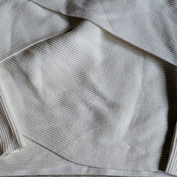 NWT Bailey 44 Sweater Top - Picture 5 of 5